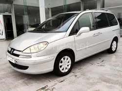 Gris / plata Usado 2003 Peugeot 807 Monovolumen | 3999 € (Precio justo)