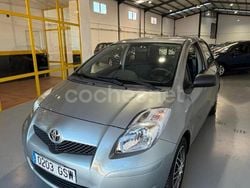 Gris / plata Usado 2010 Toyota Yaris Live Berlina | 5499 € (Precio justo)