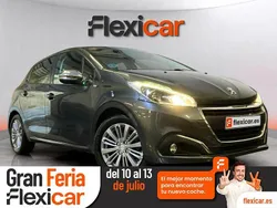 Gris Usado 2017 Peugeot 208 Allure Utilitario | 8490 € (Precio justo)