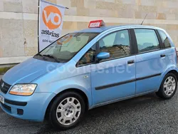 Azul Usado 2004 Fiat Idea Dynamic Monovolumen | 3200 €