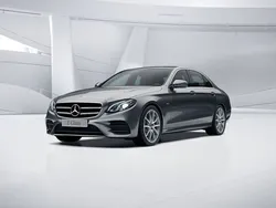 Selenitgrey metallic paint Usado 2020 Mercedes E220 AMG line Berlina | 38.900 € (Precio justo)