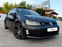 Gris / plata Usado 2015 VW Golf VII GTD Berlina | 16.000 € (Buen precio)