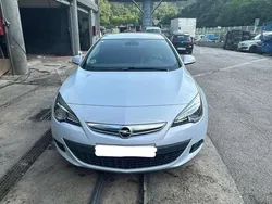 Azul Usado 2011 Opel Astra GTC Sport Utilitario | 8250 € (Un poco caro)