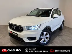 Blanco Usado 2021 Volvo XC40 Momentum SUV | 20.490 € (Un poco caro)