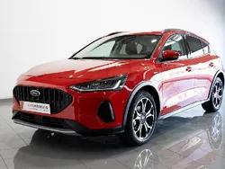 Rojo Usado 2023 Ford Focus Active Berlina | 21.900 € (Precio justo)