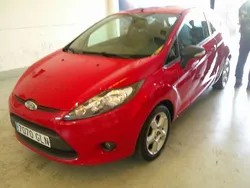 Rojo Usado 2009 Ford Fiesta Trend Utilitario | 3890 € (Precio justo)