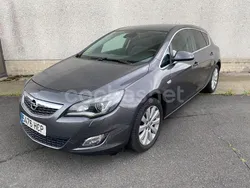 Gris / plata Usado 2011 Opel Astra Cosmo Berlina | 5999 € (Precio justo)