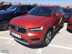 Rojo Usado 2019 Volvo XC40 Momentum SUV | 22.900 € (Un poco caro)