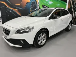 Blanco Usado 2016 Volvo V40 CC Kinetic Familiar | 9950 € (Buen precio)