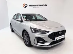Gris Usado 2023 Ford Focus ST-Line Utilitario | 20.900 € (Precio justo)