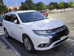 Blanco Usado 2019 Mitsubishi Outlander P-HEV Motion SUV | 20.900 € (Precio justo)