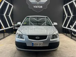 Gris / plata Usado 2006 Kia Rio EX Berlina | 4700 € (Precio justo)
