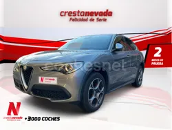 Gris / plata Usado 2018 Alfa Romeo Stelvio Executive SUV | 32.990 € (Un poco caro)