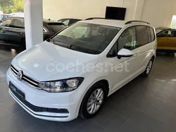 Blanco Usado 2017 VW Touran Advance Monovolumen | 15.990 € (Un poco caro)