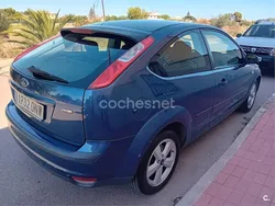 Azul Usado 2005 Ford Focus Sport Berlina | 3000 € (Precio justo)