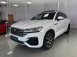 Blanco Usado 2021 VW Touareg R-line SUV | 51.990 € (Un poco caro)