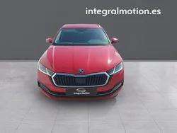 Rojo Usado 2021 Skoda Octavia Style Familiar | 20.900 € (Caro)