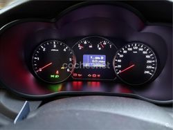 Gris / plata Usado 2014 Kia Carens Monovolumen | 7600 € (Buen precio)