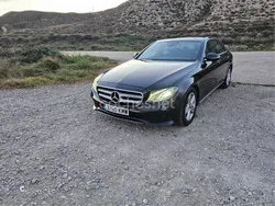 Negro Usado 2017 Mercedes E220 Berlina | 22.500 €