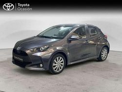 Gris Usado 2024 Toyota Yaris Hybrid Active Berlina | 20.300 € (Precio justo)