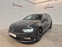 Gris / plata Usado 2023 VW Passat R-line Familiar | 25.950 €