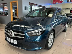 Azul Usado 2020 Mercedes B180 Monovolumen | 21.500 € (Precio justo)