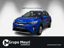 Azul Usado 2022 Kia Stonic Plus SUV | 17.950 € (Un poco caro)