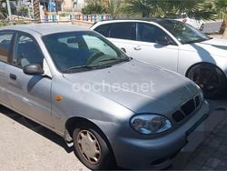 Gris / plata Usado 1998 Chevrolet Lanos SE Berlina | 1000 €