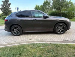 Gris Usado 2021 Alfa Romeo Stelvio Veloce SUV | 28.400 € (Precio justo)