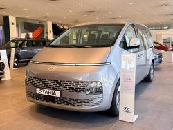 Shimmering silver (metalizado) Nuevo 2025 Hyundai Staria Style Van | 50.990 €