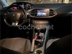 Azul Usado 2018 Peugeot 308 Access Berlina | 8400 € (Precio justo)