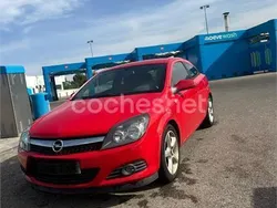 Rojo Usado 2007 Opel Astra GTC Sport Berlina | 2300 € (Buen precio)