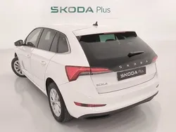 Blanco Usado 2024 Skoda Scala Ambition Utilitario | 14.990 € (Super precio)