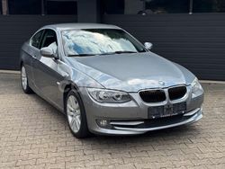 Gris / plata Usado 2010 BMW 320 Coupe | 13.500 € (Caro)