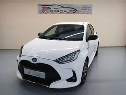 Blanco Usado 2021 Toyota Yaris Hybrid Plus Berlina | 19.990 € (Precio justo)