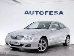 Plateado Usado 2007 Mercedes C200 Sport Edition Coupe | 4450 € (Caro)