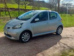 Gris / plata Usado 2008 Toyota Aygo Utilitario | 6500 €