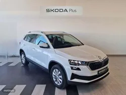 Blanco Usado 2024 Skoda Karoq Selection SUV | 26.950 € (Precio justo)