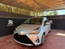 Plateado Usado 2017 Toyota Yaris Hybrid Active Utilitario | 11.500 € (Precio justo)