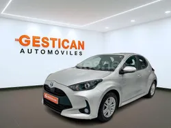 Gris / plata Usado 2021 Toyota Yaris Hybrid Active Berlina | 16.990 € (Precio justo)