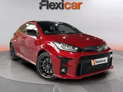 Rojo Usado 2022 Toyota Yaris Berlina | 33.890 € (Precio justo)