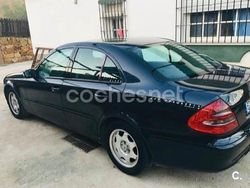 Azul Usado 2001 Mercedes E270 Classic Berlina | 3000 €