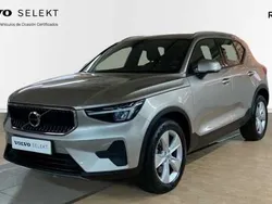 Plateado Usado 2024 Volvo XC40 Core SUV | 33.900 € (Super precio)