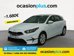 Blanco Usado 2023 Kia Ceed Berlina | 18.490 € (Precio justo)