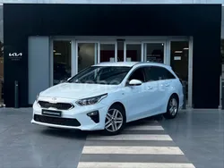 Blanco Usado 2021 Kia Ceed Familiar | 16.900 € (Un poco caro)