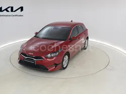 Rojo Usado 2024 Kia Ceed Berlina | 19.900 € (Precio justo)