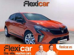 Naranja Usado 2024 Renault Clio V Equilibre Utilitario | 16.690 € (Precio justo)