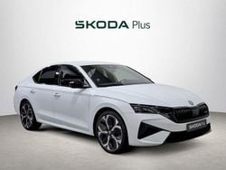 Blanco Nuevo 2025 Skoda Octavia RS Berlina | 40.300 € (Precio justo)