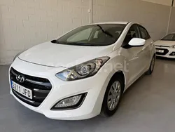 Blanco Usado 2015 Hyundai i30 Berlina | 7990 € (Buen precio)