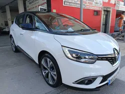 Blanco Usado 2018 Renault Scénic IV Zen Monovolumen | 13.500 € (Precio justo)